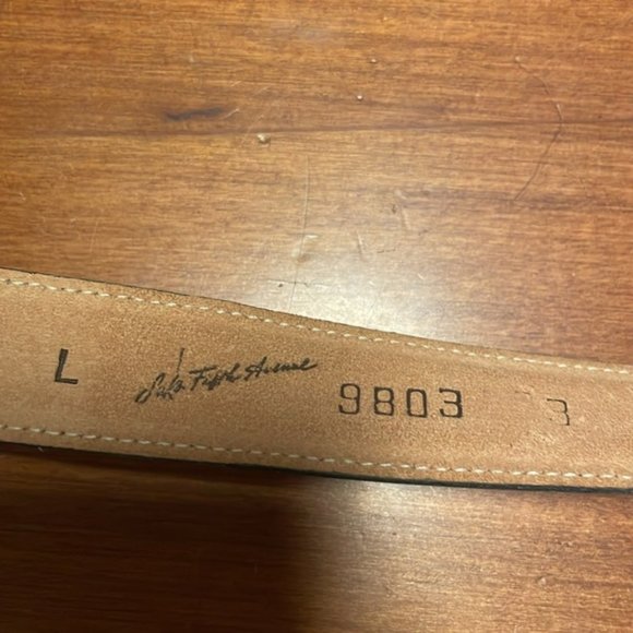Vintage Saks Fifth Avenue Silver Leather Belt Sz Large Very good Condition! - Picture 2 of 5